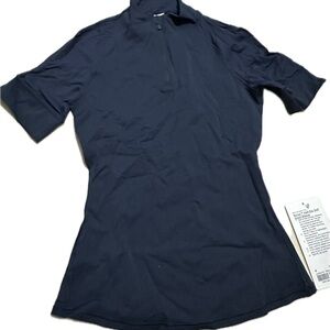 Lululemon Women top New with Tag size 4 dark blue